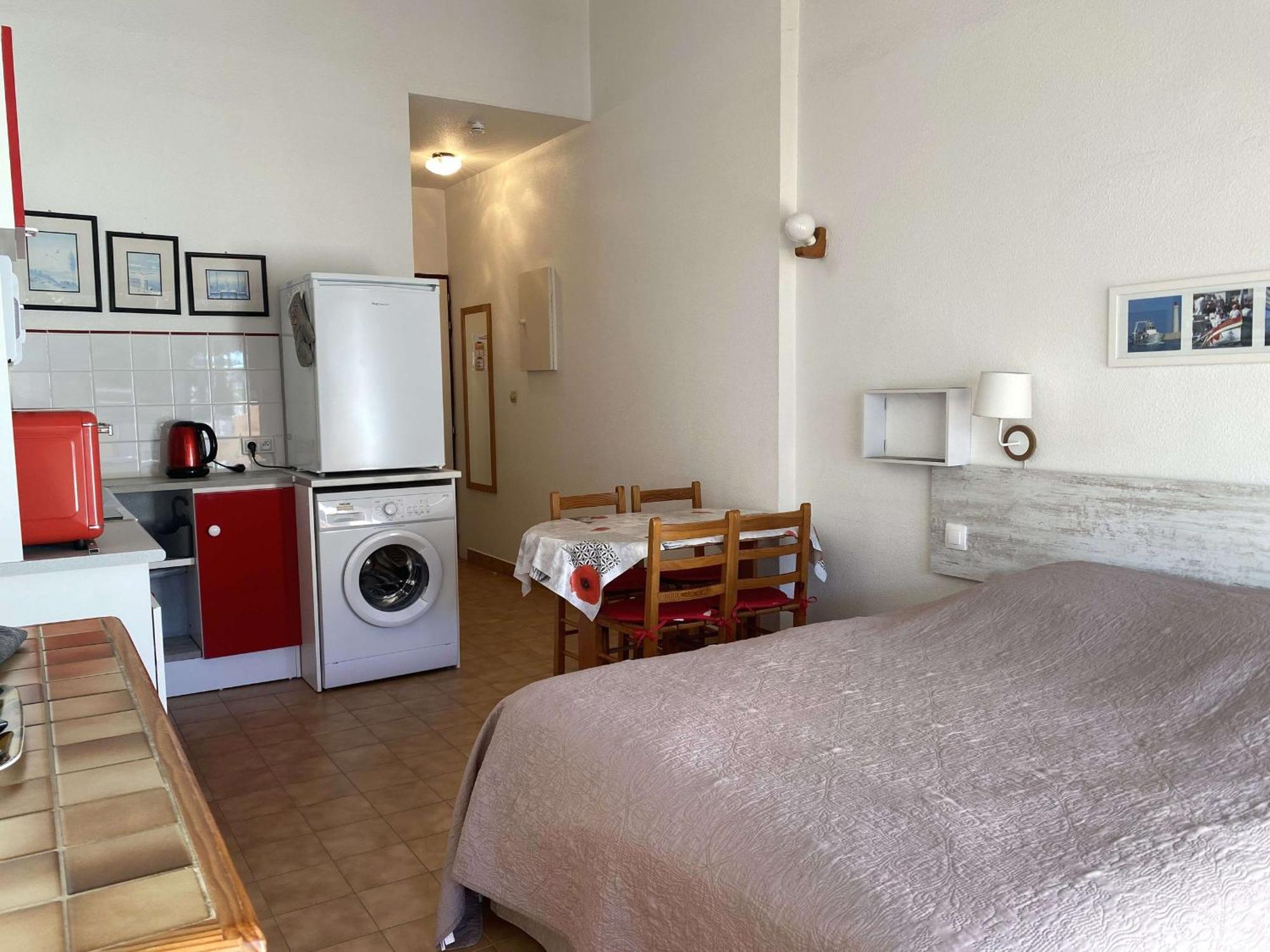 Studio Cosy Avec Terrasse, Parking, Proche Thermes - Balaruc-Les-Bains - Fr-1-553-89 エクステリア 写真